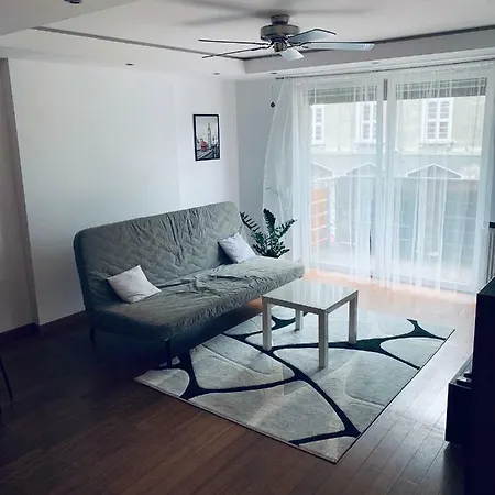 Listopadowa43 - Z Garazem 公寓